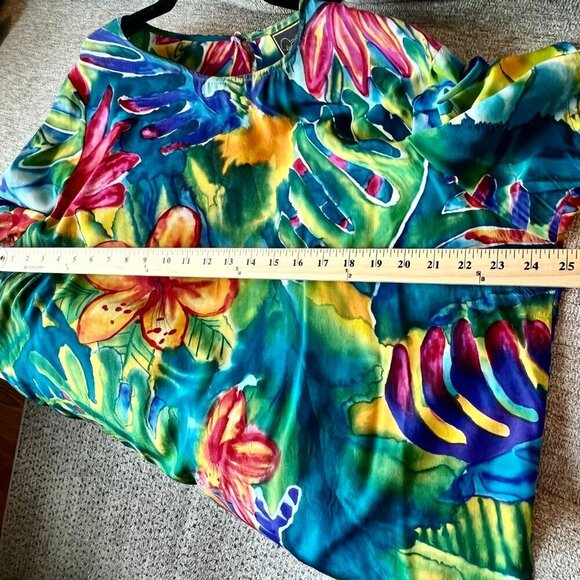 Diane Gilman Silk Blouse Vibrant, Multicolored Floral & Foliage Pattern Size 2x - Picture 8 of 9